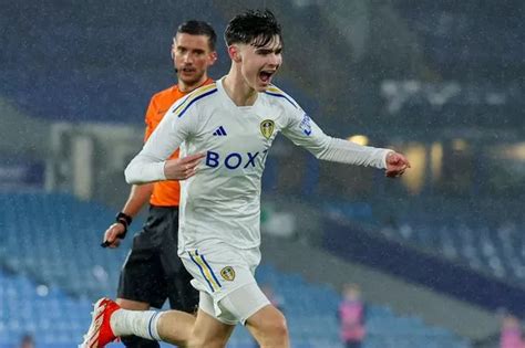 New Leeds United Injury Scare Gets Positive Update While Man City Are Sent A Clear Message