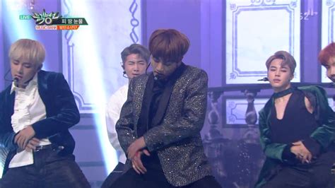 Bug Nk Music Bank Sahnesinde Bts Den Jungkook Un Eli Kanad Korezin