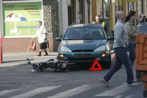 Wypadek Na Ulicy Chojnowskiej W Legnicy Zdj Cia Legnica Nasze Miasto