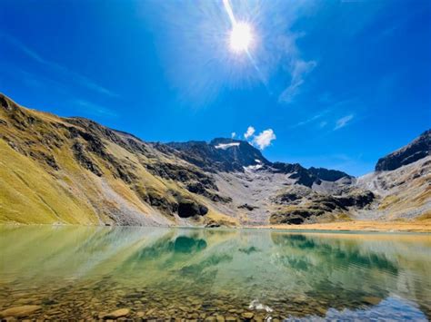 Le Lac De La Muzelle Une P Pite Au Coeur Des Crins D Couvrir Les Alpes