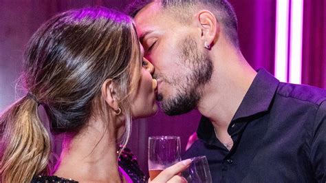 La Historia De Amor De Leandro Paredes Y Camila Galante El Flechazo De