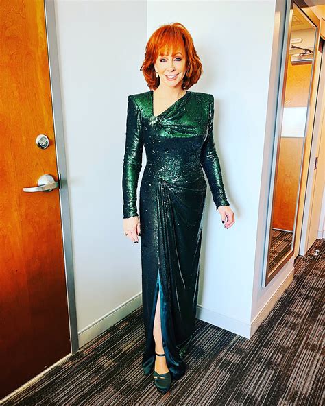 Reba McEntire on Twitter: "Red carpet ready…here we go!!! #Oscars #SomehowYouDo https://t.co ...