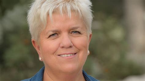 Mimie Mathy Attrist E Met Fin Aux Rumeurs Sur Les Enfoir S Rtbf Actus