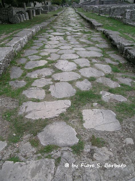 Sepino Cb Area Archeologica Di Altilia Wikipedia Flickr