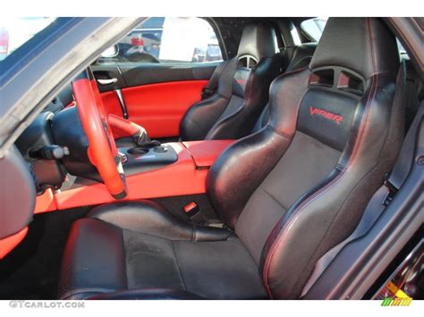 Black/Red Interior 2004 Dodge Viper SRT-10 Photo #59572191 | GTCarLot.com