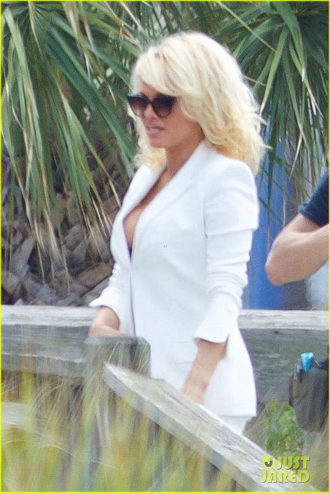 Pamela Anderson Arrives on the Set of 'Baywatch': Photo 3640230 ...