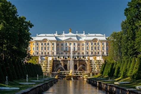 Метеоры в Петергоф из Санкт-Петербурга и обратно