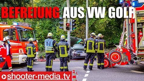 Feuerwehr Befreit Rentnerin Aus VW Golf Schonende Rettung