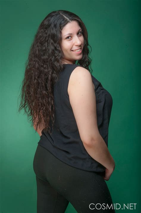 Cosmid Margaret Abello Margaret Against The Green Porn Pic