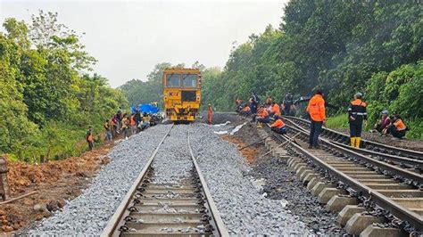 Rel Ambles PT KAI Pastikan Operasional Kereta Api Besok Kembali