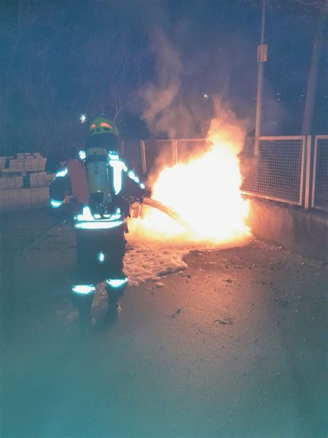 Altpapiercontainer Ger T In Brand