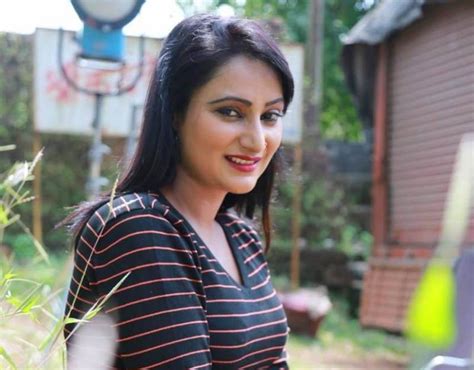 Jayashri Gaikwad Ullu Actress Age Figure Web Series