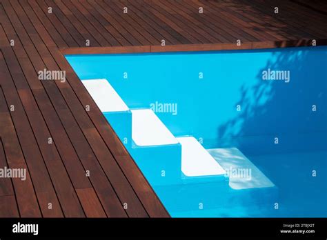 Swimming Pool Stairs And Ipe Decking Edge Inground Pool Steps Access