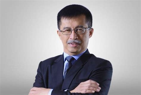 Former Shariah Boss Now Heads Hong Leong Islamic Astro Awani