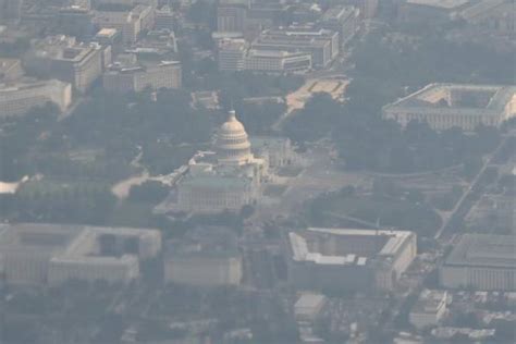 El humo de los incendios de Canadá vuelve a asfixiar Washington DC y