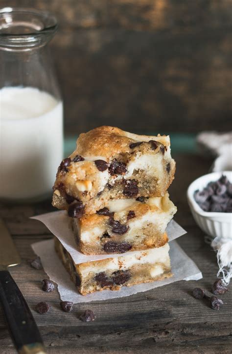 Chocolate Chip Cookie Cheesecake Bars - Pretty. Simple. Sweet.