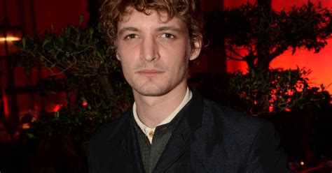 Exclusif Niels Schneider Lors De La Soirée Du Nouvel An Russe à L