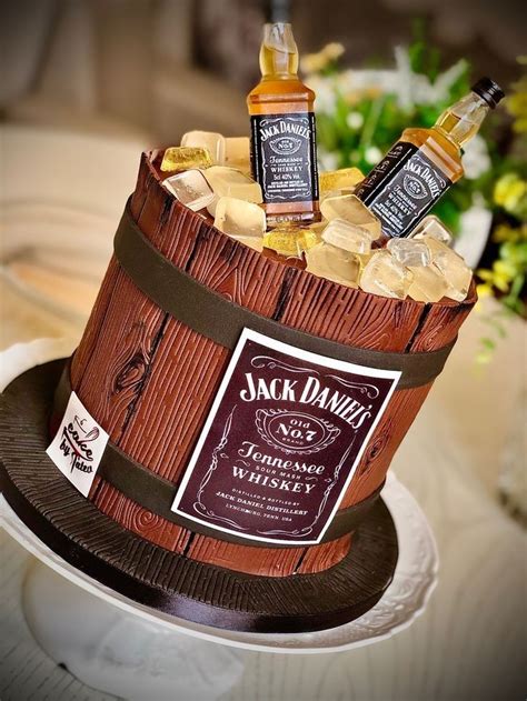 Pin By Maritza Cadillo On Dj In Birthday Cakes For Men Bottle