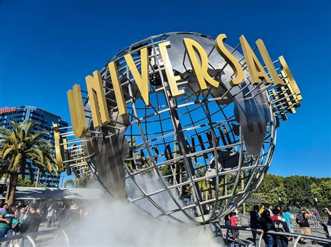 Universal Studios Hollywood VIP Experience Review – Are the VIP Tours Worth it?