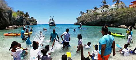 The Ultimate Caribbean Snorkeling Adventure in Curaçao