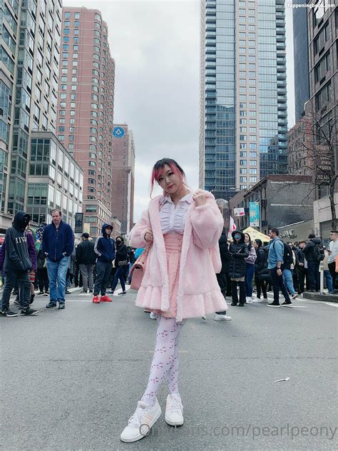 Pearlpeony Nude OnlyFans Leaks Fappening FappeningBook
