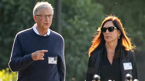 Bill Gates Asiste A Sun Valley Con Su Novia Paula Hurd Doble De Su Ex