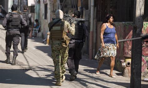 Manh No Rio Marcada Por Intensos Tiroteios E Moradores Lamentam