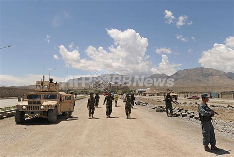 タリバン、バグラム米空軍基地を襲撃 アフガニスタン 写真6枚 国際ニュース：afpbb News