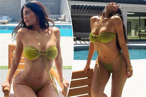 Kylie Jenner Smolders In Bandeau Bikini And Belly Chain