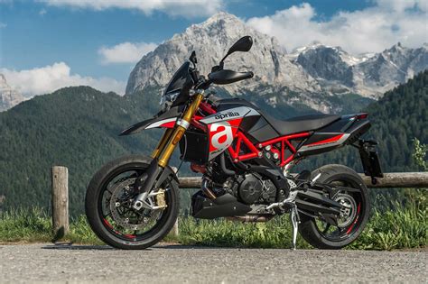 Aprilia Dorsoduro 900 2017 2020 Review Specs Prices MCN