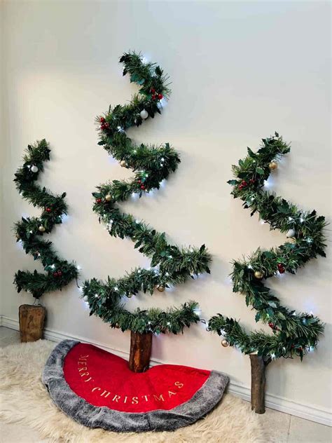 Easy And Cheap Diy Wall Christmas Tree To Save Space Tea And Forget Me Nots