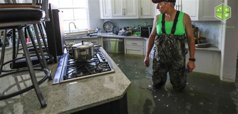 The 4 Crucial Steps To Take When You Face A Water Damage Problem In