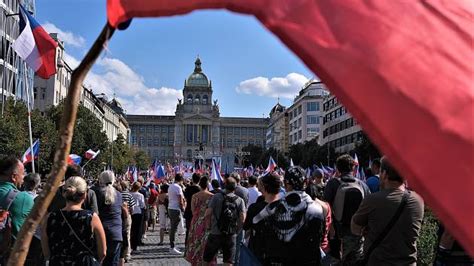 Fotogalerie Protest s názvem Česko proti vládě na Václavském náměstí v