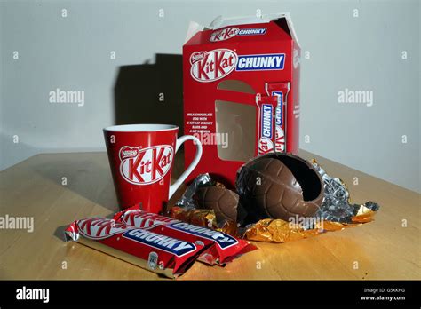 A General Picture Of Nestle Kit Kat Easter Egg Stock Photo Alamy