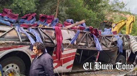 Autobús Cae A Barranco En Oaxaca Hay 27 Fallecidos El Buen Tono