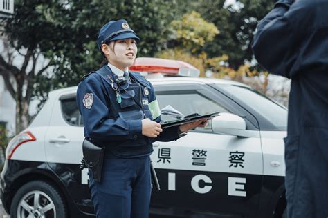 警察官になるには｜仕事内容ややりがい・試験について・年収などを解説