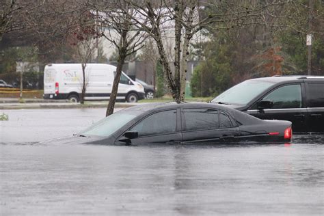 Morning Update Flooding Mudslides Wreak Havoc In Bc The Globe And Mail