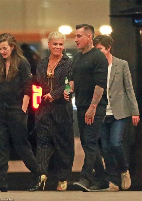 Chris Martin Girlfriend Now - provokinges