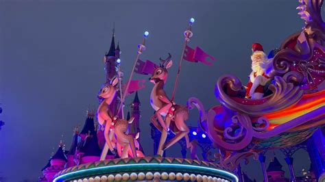 Photos Video Final Performance Of Mickeys Dazzling Christmas