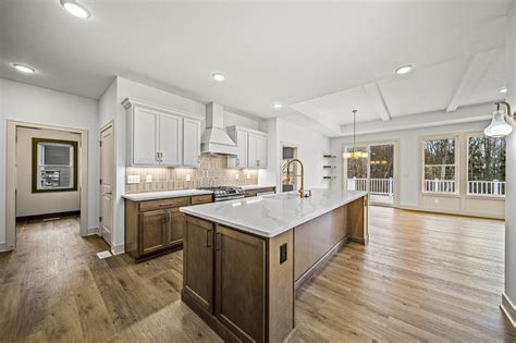 Thistle Creek SL 19 “The Tisbury 1768” Sale Pending | JEMM