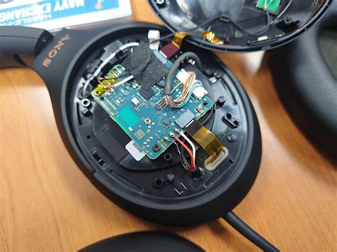 WH1000-XM4 Demo Unit Teardown : r/sony