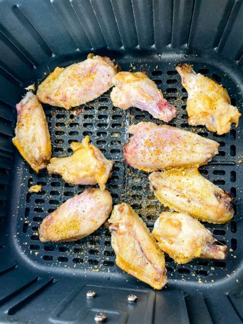 Air Fryer Frozen Chicken Wings No Thaw {video}