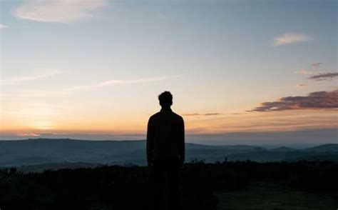 Yuk Kenali Feeling Lonely, Penyebab serta Cara Mengantasinya