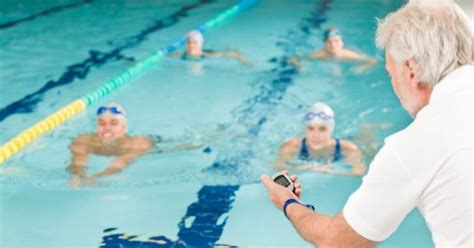 Formation et diplômes du maître nageur Guide Piscine fr