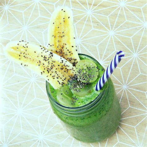 Green Spinach Celery Cucumber Smoothie