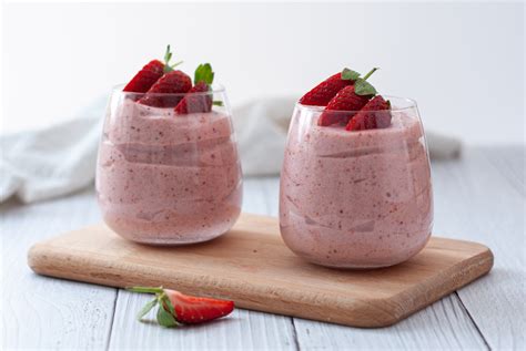 Faça mousse de morango de três maneiras Blog CyberCook