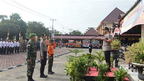 Kapolres Sintang Pimpin Apel Gelar Pasukan Operasi Bina Karuna Kapuas