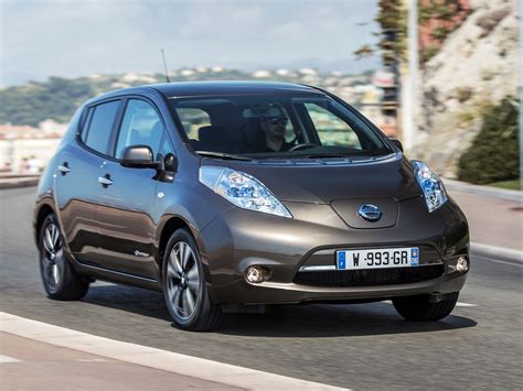 2017 Nissan Leaf Review Pricing And Specs 59 OFF