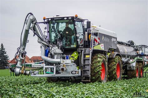 Claas Claas Xerion Saddle Trac Met Garant Kotte Mest Opbouw