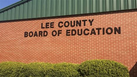 Lee County schools extend closure over COVID-19 | WFXL